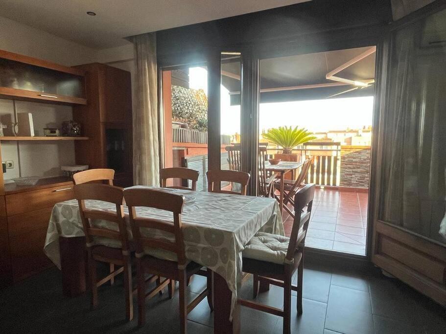 Atico Luminoso Centrico Y Comodo Apartman Figueres  Kültér fotó