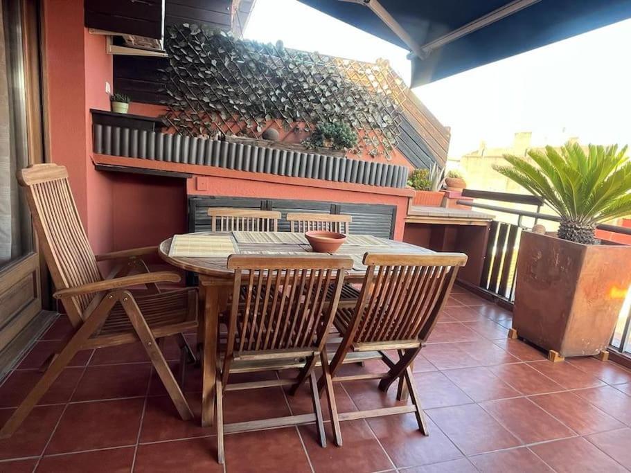 Atico Luminoso Centrico Y Comodo Apartman Figueres  Kültér fotó