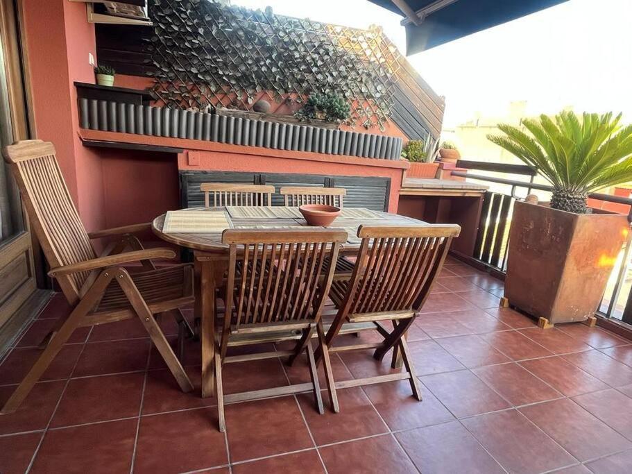 Atico Luminoso Centrico Y Comodo Apartman Figueres  Kültér fotó